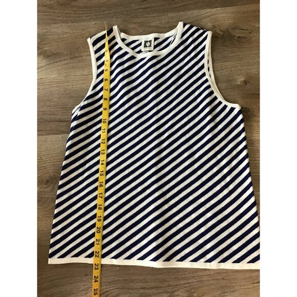 ANNE KLEIN- WOMEN'S WHITE/BLUE STRIPPED PULL OVER CREW NECK TOP SIZE SMALL- NWT - Picture 5 of 6